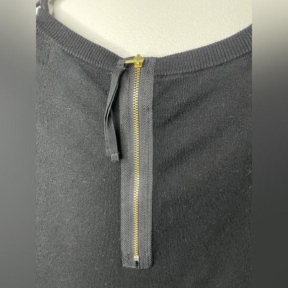 Philosophy, short sleeve, zip, back sweater, size medium - Picture 7 of 7
